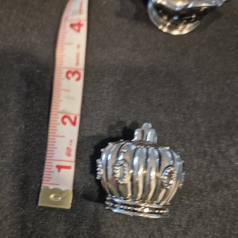 Towle Silver Plated Crown Salt And Pepper Shakers - Picture 11 of 11